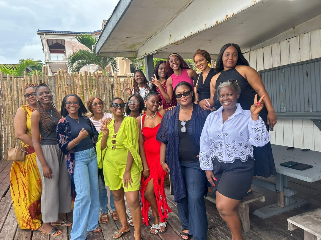 GIRLS CONNECT